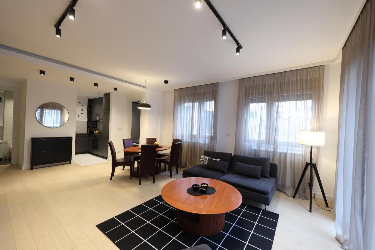 Modern Apartment In The Heart Of Белград Экстерьер фото
